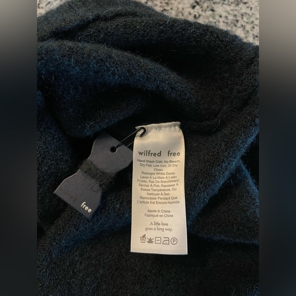 Aritzia Wilfred Free Sweater (Dark Green) - Size Medium - Picture 4 of 5